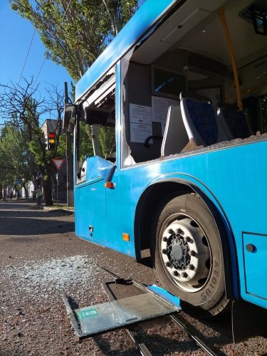 Фото 12 — В Николаеве под российский обстрел снова попало троллейбусное депо (ФОТО, ВИДЕО)