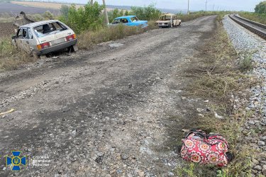 Фото 2 — Россияне расстреляли колонну автомобилей в Харьковской области, 24 человека погибли: СБУ начала расследование