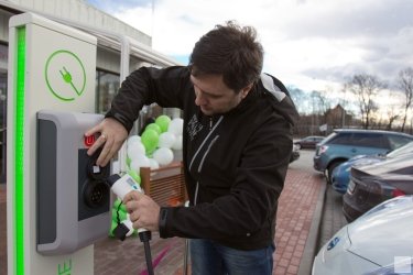 Фото 7 — В Украине начали работать 34 зарядки для электромобилей