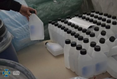 Фото 4 — В Украине прикрыли два цеха по производству контрафактных антисептиков (ФОТО, ВИДЕО)