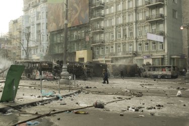 Фото 9 — На Грушевского возобновилось силовое противостояние
