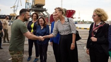 Фото 3 — Украина готова к экспорту зерна: Зеленский и послы стран G7 приехали в Одессу