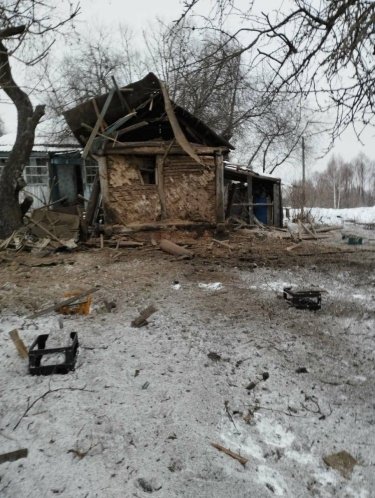 Фото 4 — Россияне нанесли 55 ударов по Сумской области: повреждены дома и школа (ФОТО)