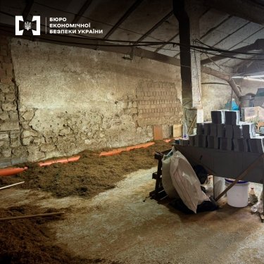 Фото 4 — Более 50 тыс. сигарет в сутки: в Черновицкой области разоблачено подпольное производство