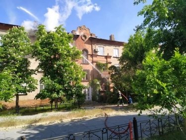 Фото 6 — Оккупанты продолжают масштабные обстрелы Луганщины: повреждены еще десятки домов, в Северодонецке погибли люди