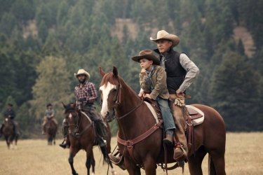 Фото 3 — Смотреть сейчас: 5 премьерных сериалов этого лета