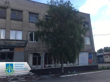 Фото 7 — Оккупанты обстреляли центр Бахмута: семь человек погибли, шестеро ранены (ФОТО)