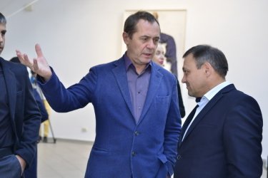 Фото 9 — Выставка "Опір матеріалів": как мягкие украинцы превращаются в железных воинов (ФОТО)