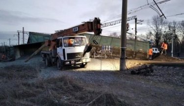 Фото 3 — В Днепре сошли с рельсов 8 грузовых вагонов, движение пассажирских поездов задерживается