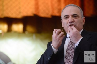 Фото 3 — Что общего у сегодняшнего Путина с Гитлером и какова вина Запада в войне на Донбассе — лекция Каспарова