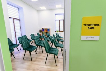 Фото 20 — В переполненном переселенцами Мукачево открыли хаб для их интеграции в общину (ФОТО)