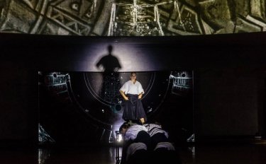 Фото 5 — Мультимедийный ритуал: "Шлях до..." Троицкого вписался в пространство Украинского дома