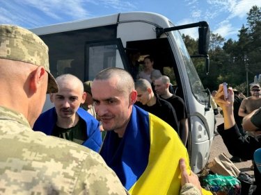 Фото 3 — Обмен пленными: удалось вернуть еще 49 украинцев и украинок