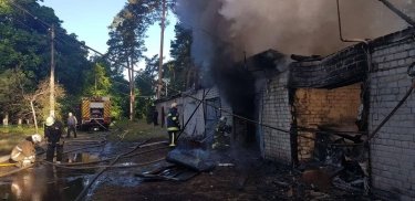 Фото 4 — Войска РФ обстреляли поселок Шевченково Харьковской области: есть раненые