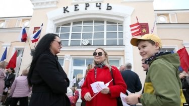 Фото 3 — Россия запустила в Крым электричку по Керченскому мосту (ФОТО)