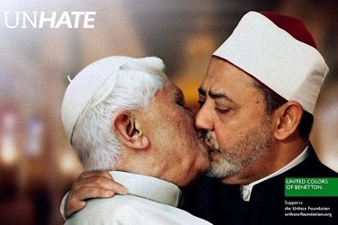 Фото 2 — 10 запрещенных скандальных постеров рекламы Benetton, Marc Jacobs, Miu Mi