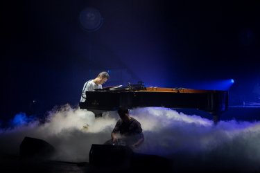 Фото 11 — Евгений Хмара начал в тур по Украине необычным шоу в Киеве