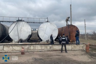 Фото 3 — СБУ прикрыла подпольный нефтеперерабатывающий завод с месячным оборотом в 1 млн грн (ФОТО)