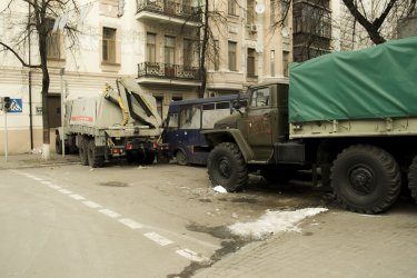 Фото 5 — На Грушевского возобновилось силовое противостояние