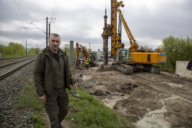 Фото 15 — Кличко озвучив термін запуску Подільського мосту для автівок (ФОТО)