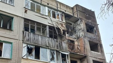 Фото 12 — Оккупанты продолжают масштабные обстрелы Луганщины: повреждены еще десятки домов, в Северодонецке погибли люди