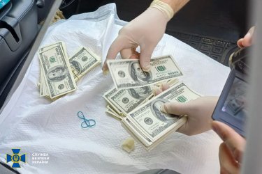 Фото 4 — В Украине разоблачили банду фальшивомонетчиков, которые хотели продать 500 тысяч поддельных долларов