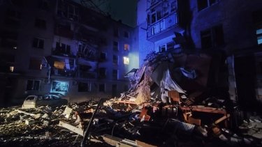 Фото 5 — Российские войска ударили ракетой по многоэтажке в Николаеве. Есть жертвы