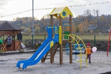 Фото 5 — В Василькове открыли модульный городок для ВПЛ и жителей разрушенного авиаударом дома