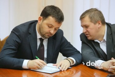 Фото 9 — "Мужики, пилим!": в Киеве протестовали против массовой вырубки лесов (ФОТО, ВИДЕО)