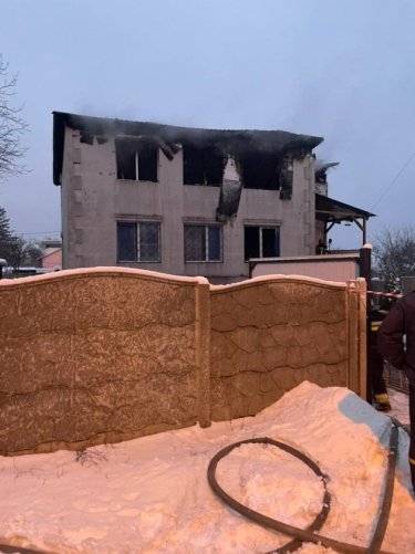 Фото 9 — 15 человек погибли при пожаре в доме престарелых в Харькове:ГБР обвинило ГСЧС в халатности