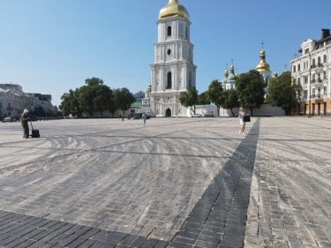 Фото 3 — Полиция расследует экстремальные съемки рекламы Red Bull с Alyona Alyona в центре Киева