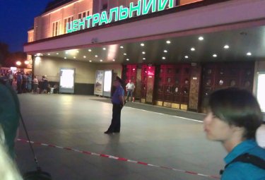 Фото 2 — В Киеве "заминировали" железнодорожный вокзал (ФОТО)