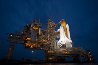 Фото 2 — США уходят из "большого космоса" - «Атлантис» начал последний в 30-летней истории шаттлов полет
