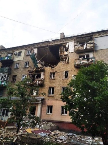 Фото 6 — В Луганской области из-за обстрелов подверглись разрушениям еще 36 домов - ОВА