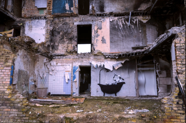 Фото 6 — Бенксі підтвердив створення семи муралів у Києві та області