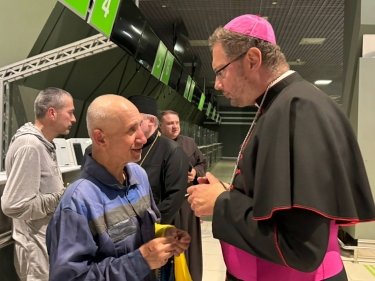 Фото 3 — Украина вернула из плена десятерых гражданских