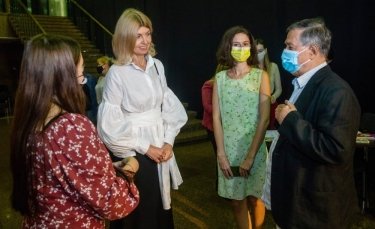 Фото 33 — Мультимедийный ритуал: "Шлях до..." Троицкого вписался в пространство Украинского дома