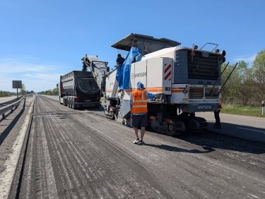 Фото 8 — В Україні завершили масштабний ремонт міжнародної траси до кордону з Польщею (ФОТО)