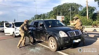 Фото 2 — В Винницкой области банда рецедивистов ограбила агрофирму: их жестко задержали по горячим следам (ФОТО, ВИДЕО)