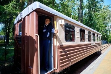 Фото 8 — В Киеве возобновила работу детская железная дорога