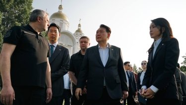 Фото 6 — Президент Южной Кореи прибыл в Украину с необъявленным визитом (ФОТО/ВИДЕО)