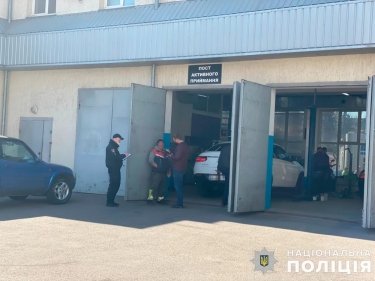 Фото 2 — В центре Николаева выстрелом в голову ранили известного "криминального авторитета"