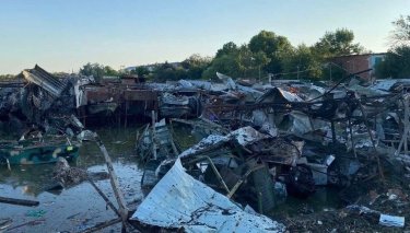 Фото 5 — Оккупанты нанесли авиаудар и обстреляли поселок под Херсоном: есть раненые (ФОТО)