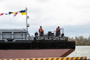 Фото 2 — УДП построило и спустило на воду третью SLG-баржу