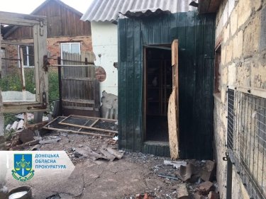 Фото 6 — Оккупанты обстреляли центр Бахмута: семь человек погибли, шестеро ранены (ФОТО)