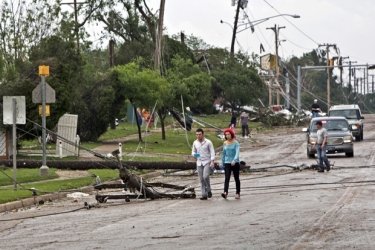Фото 10 — Число погибших в результате торнадо в США достигло 91 человека