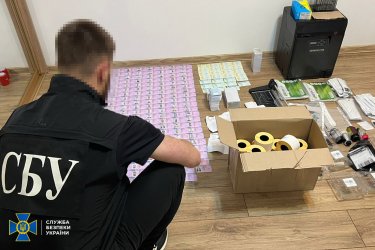 Фото 3 — В Украине разоблачили масштабную схему массового производства и продажи поддельных документов