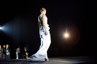 Фото 13 — Ольга Громова объяснила, зачем сожгла на глазах у публики сделанную с помощью лазера коллекцию (ФОТО)