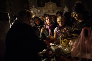 Фото 5 — Кирилл снял крест: в Печерскую Лавру привезен крест Андрея Первозванного (ФОТО)