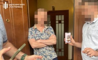 Фото 3 — Обшуки в КМДА: ДБР піймало чиновника на поборах з автоперевізників (ФОТО)